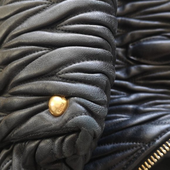 Miu Miu Authentic MATELASSÉ NAPPA LEATHER HANDBAG - Picture 12 of 16